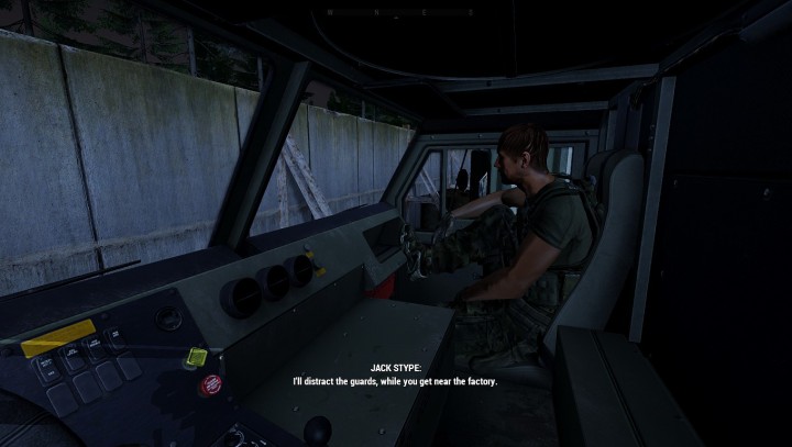 Poruszaj się wzdłuż tej ściany, w lewo, aż do jej końca, po czym odbij na azymut 320. - Misja 2 - Cisza w Eterze (Going Dark) | ArmA 3 Contact - Arma III - poradnik do gry