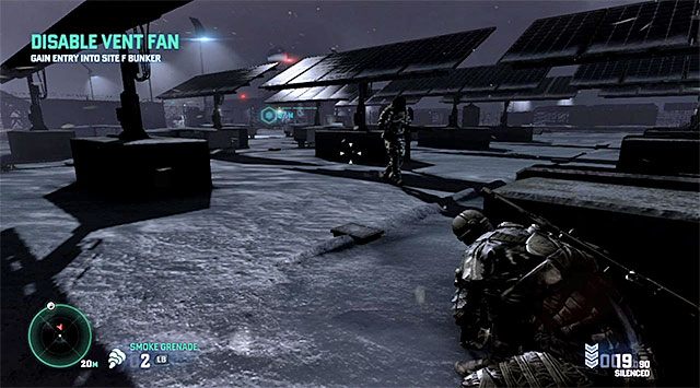 Wartownik patrolujący okolice miejsca rozpoczęcia misji - Wyłączenie wentylatora | Misja 12 - Obiekt F | Splinter Cell Blacklist - Tom Clancys Splinter Cell: Blacklist - poradnik do gry