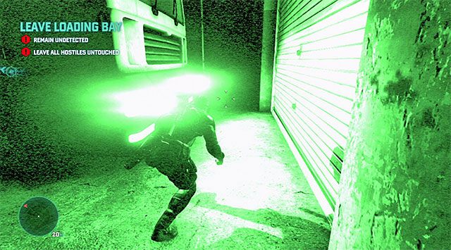 Obejście ciężarówki od przodu - Opuszczenie strefy załadunku | Misja 5 - Opuszczony młyn - Tom Clancys Splinter Cell: Blacklist - poradnik do gry