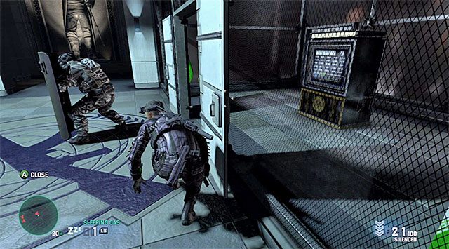 Przekradnięcie się obok przeciwnika z tarczą - Dotarcie do ogrodów | Misja 6 - HQ wydziału specjalnego - Tom Clancys Splinter Cell: Blacklist - poradnik do gry