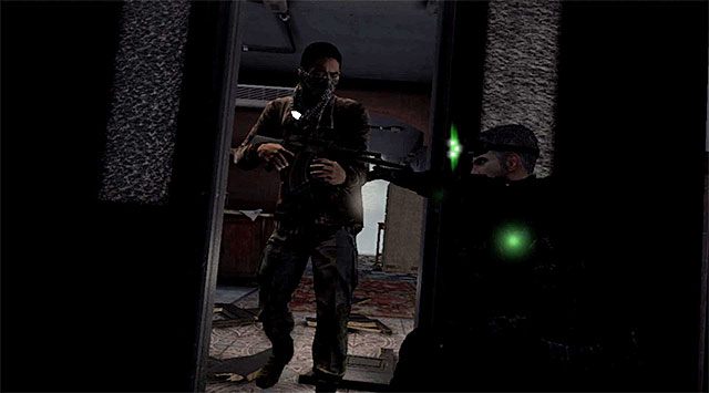 Atak na wartownika, który pojawił się przy wyjściu z pomieszczenia z zakładnikiem - Odnalezienie Kobina | Misja 1 - Kryjówka | Splinter Cell Blacklist - Tom Clancys Splinter Cell: Blacklist - poradnik do gry