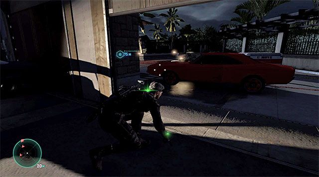Przejście prowadzące na plac przed willą - Zinfiltrowanie terenów wokół posiadłości | Misja 4 - Prywatna posiadłość - Tom Clancys Splinter Cell: Blacklist - poradnik do gry