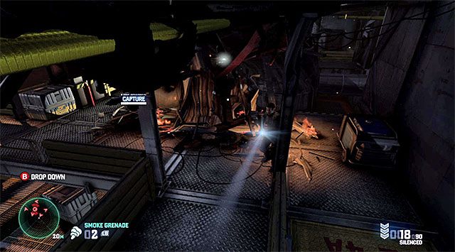 Zeskakiwanie na wrogów to jedna z rekomendowanych taktyk działania - Zneutralizowanie wszystkich terrorystów | Misja 11 - Terminal gazowy - Tom Clancys Splinter Cell: Blacklist - poradnik do gry