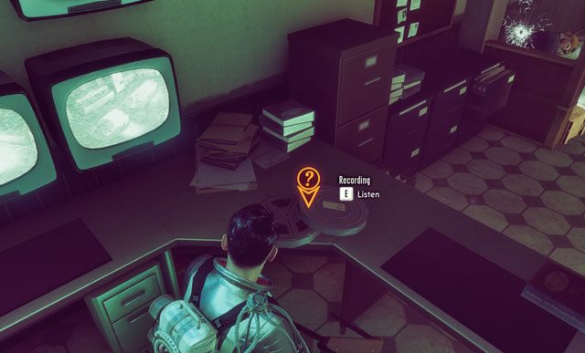 Taśma leży na stoliku obok monitorów. - Taśmy z nagraniami - The Bureau: XCOM Declassified - poradnik do gry