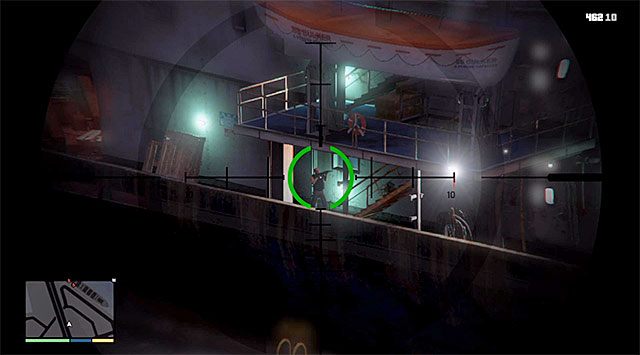 Pomagaj Michaelowi w unikaniu ataków najemników - GTA 5: Skok na Merryweather, atak na frachtowiec (Freighter) - solucja - GTA 5 - poradnik do gry