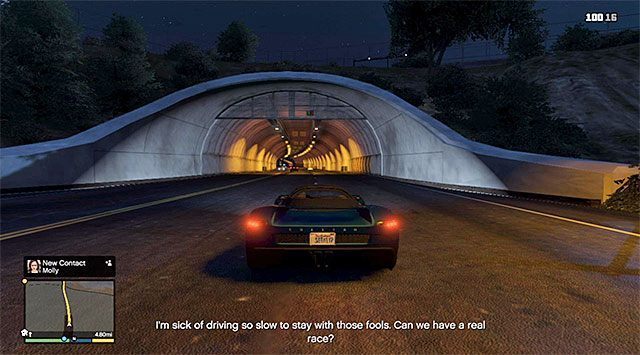 Staraj się utrzymywać przez cały czas dużą prędkość - GTA 5: Ja kontra prawo - solucja - GTA 5 - poradnik do gry