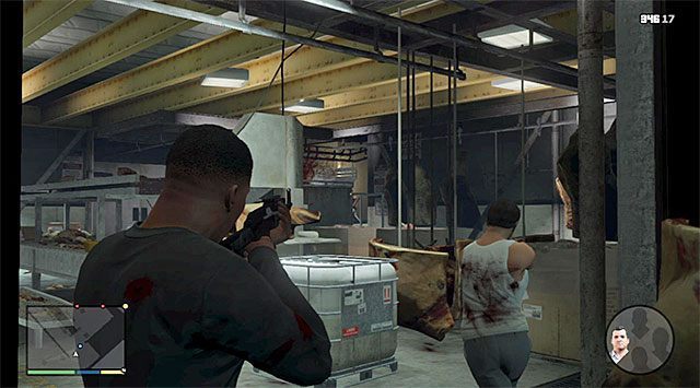 Przebijaj się w stronę wyjścia z zakładu - GTA 5: Świeże mięso - solucja - GTA 5 - poradnik do gry