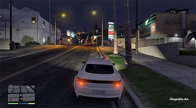 Trzymaj się w bezpiecznej odległości od śledzonego auta - GTA 5: Wymiatanie biura - solucja - GTA 5 - poradnik do gry