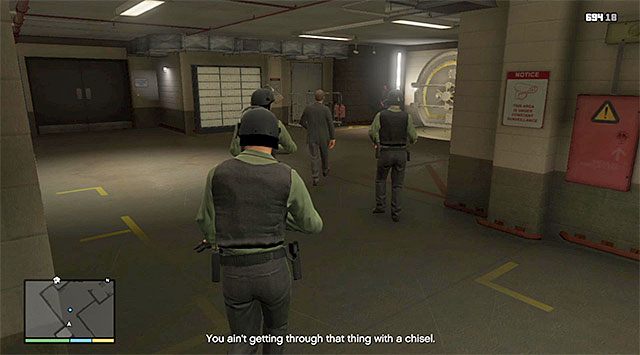Podążaj cały czas za kierownikiem banku, nie używając w ogóle broni - GTA 5: Wielka fucha 2 - subtelny wariant (Subtle) - solucja - GTA 5 - poradnik do gry
