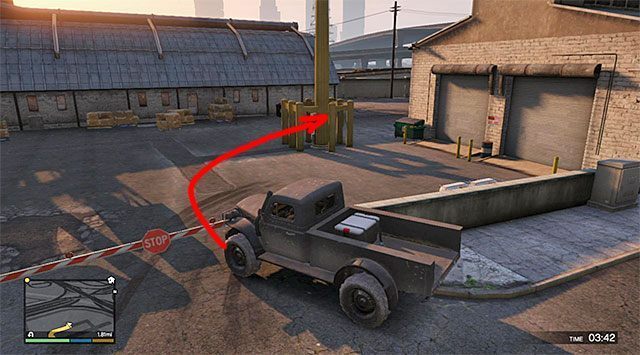 Szybko wsiądź do auta, bo tuż po wysłuchaniu nowej rozmowy z Barrym gra załączy licznik upływu czasu (5 minut) - GTA 5: Zielone korzenie, Odbiór - solucja, nagrody, wyzwania - GTA 5 - poradnik do gry