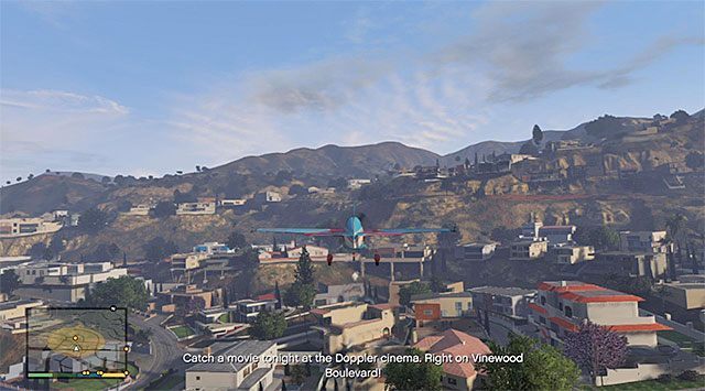 Uważaj żeby w nic nie uderzyć, szczególnie jeśli Twoja postać nie opanowała sztuki pilotażu - GTA 5: Kino Doppler, Nieruchomości - solucja, wszystkie misje - GTA 5 - poradnik do gry