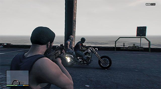 Musisz atakować kolejnych motocyklistów - GTA 5: Downtown Cab Co., Nieruchomości - solucja, wszystkie misje - GTA 5 - poradnik do gry