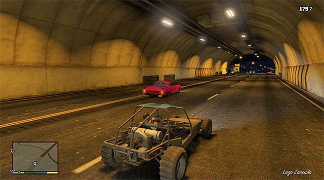 Najłatwiej będzie zastrzelić złodzieja samochodu - GTA 5: Kradzież samochodu 1, 2, Przypadkowe zdarzenia - solucja - GTA 5 - poradnik do gry