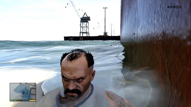 Gdy już znikniesz z oczu policji musisz pozostać w ukryciu dopóki pościg całkowicie nie przycichnie - GTA 5: Jak uciec policji, jak zgubić pościg? - GTA 5 - poradnik do gry