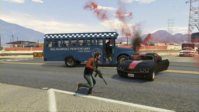 Skradnij autobus nie niszcząc go za bardzo - GTA Online: Ucieczka z więzienia (Prison Break), napad 2 - solucja, opis przejścia - GTA 5 - poradnik do gry