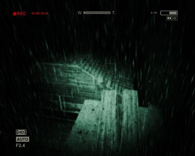 Skok na następny budynek - Coutryard | Solucja Outlast - Outlast - poradnik do gry