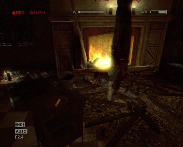 Bezpiecznik koło ukrzyżowanych zwłok - Female Ward | Solucja Outlast - Outlast - poradnik do gry