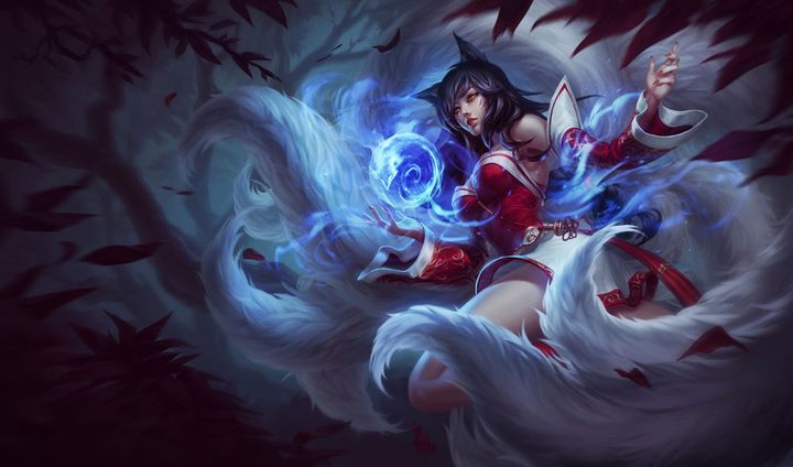 Q to kulka energii, która leci do przodu, a następnie wraca do naszego bohatera (podczas powrotu zadaje dodatkowe obrażenia) - Buildy i porady | Ahri | League of Legends - League of Legends - poradnik do gry