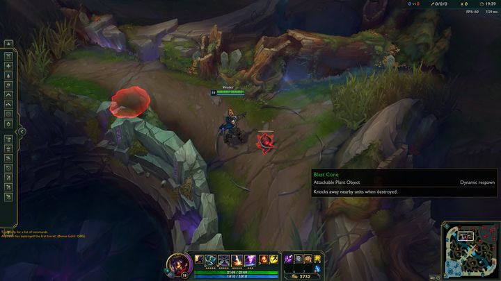 Namierzając myszką na Wybuchającą Szyszkę na terenie pokaże się indykator z miejscem, w którym bohater wyląduje po aktywacji - Rośliny w Dżungli w League of Legends | Podstawy rozgrywki - League of Legends - poradnik do gry