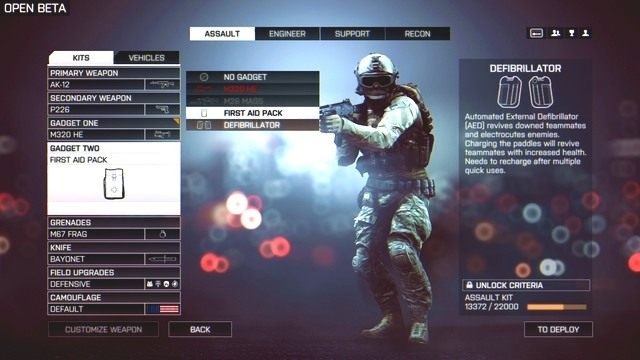 Na tym ekranie możesz poczytać ważne informację o Defibrylatorze. - Porady imhotepa dla początkujących (do bety) | Porady społeczoności - Battlefield 4 - poradnik do gry