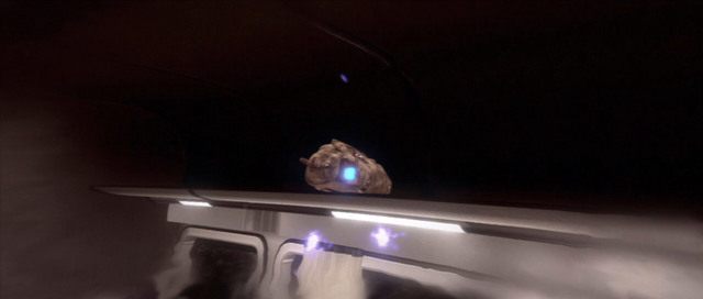 Plecak znajdziesz tuż nad siedzeniem Jodie - Ścigana | Solucja Beyond Dwie Dusze - Beyond: Dwie Dusze - poradnik do gry