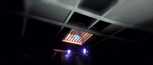 Wyłam kratę i wejdź do tunelu wentylacyjnego - Kondensator | Solucja Beyond Dwie Dusze - Beyond: Dwie Dusze - poradnik do gry