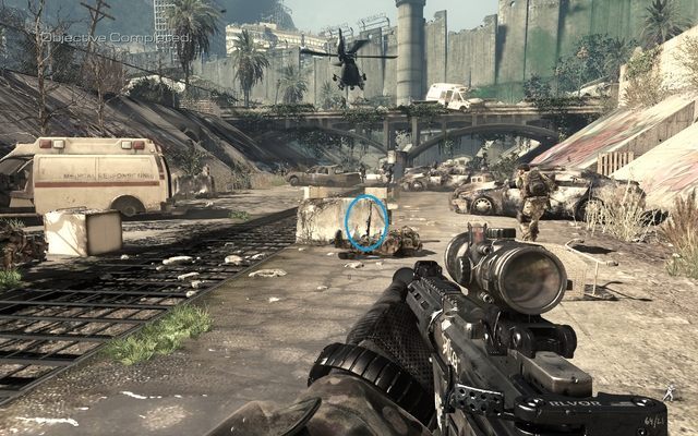 Wybiegnij z budynku i udaj sie w prawo, podążając za Heshem i resztą drużyny - 02 - Brave New World | Kampania - opis przejścia | Call of Duty Ghosts - Call of Duty: Ghosts - poradnik do gry