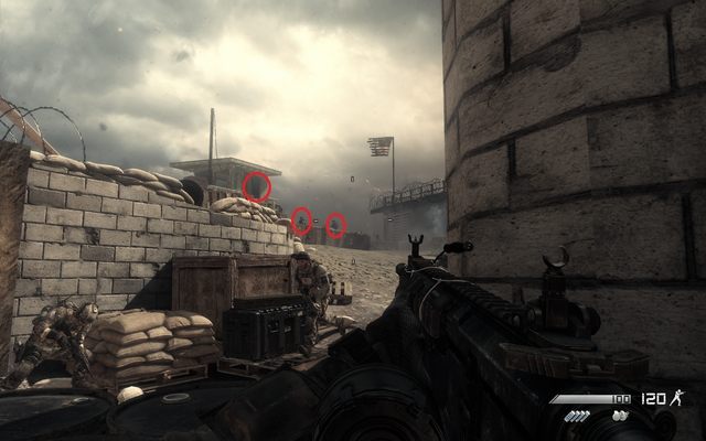 Podążaj za kompanami, w kierunku palącego się budynku, eliminując wszystkich wrogów, których napotkasz na drodze - 05 - Homecoming | Kampania - opis przejścia | Call of Duty Ghosts - Call of Duty: Ghosts - poradnik do gry