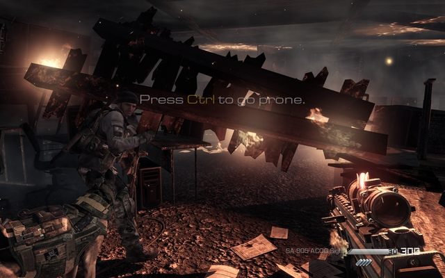 Przejść pod płonącymi deskami? Żaden problem! - 05 - Homecoming | Kampania - opis przejścia | Call of Duty Ghosts - Call of Duty: Ghosts - poradnik do gry