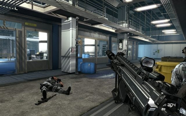 Uwaga na kręcących się wszędzie cywilów! - 10 - Clockwork | Kampania - opis przejścia | Call of Duty Ghosts - Call of Duty: Ghosts - poradnik do gry