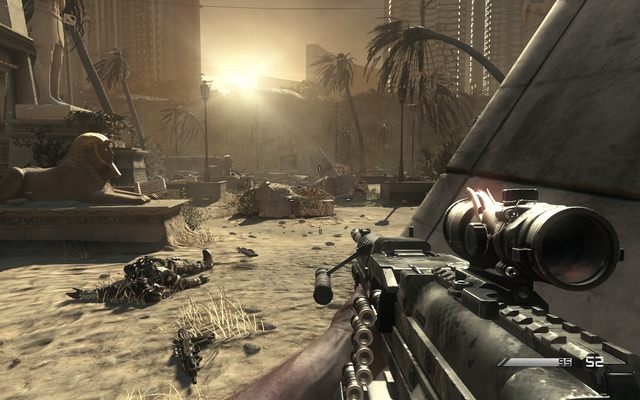 Niecodzienny widok - wschód słońca pośród sfinksów i drapaczy chmur. - 14 - Sin City | Kampania - opis przejścia | Call of Duty Ghosts - Call of Duty: Ghosts - poradnik do gry