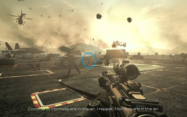 Wybiegnij razem z bratem na pokład lotniskowca i szybko znajdź jakąś kryjówkę, gdyż na pokładzie aż roi się od wrogów, którzy atakują ze wszystkich stron - 15 - All or Nothing | Kampania - opis przejścia | Call of Duty Ghosts - Call of Duty: Ghosts - poradnik do gry