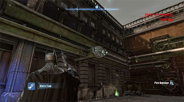 Zlokalizuj niewielki dziedziniec z klatką oraz dwoma rurami, z których wydobywa się gorąca para - Plik z danymi 3 (Zaułki) - Batman: Arkham Origins - poradnik do gry