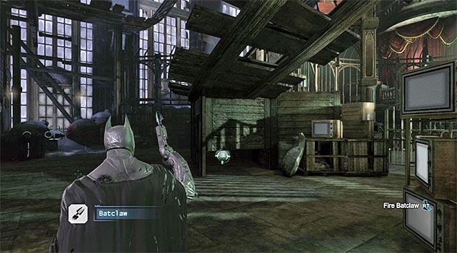 Sekret znajduje się w centralnej części sali balowej [West Tower - Ballroom], czyli lokacji, w której podczas pierwszej wizyty w hotelu rozwiązuje się kolejne zagadki Jokera - Plik z danymi 17 (Dzielnica brylantów) - Batman: Arkham Origins - poradnik do gry