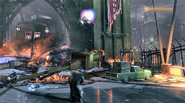 Rzucaj batarangami w Świetlika - Pokonaj Świetlika - Batman: Arkham Origins - poradnik do gry