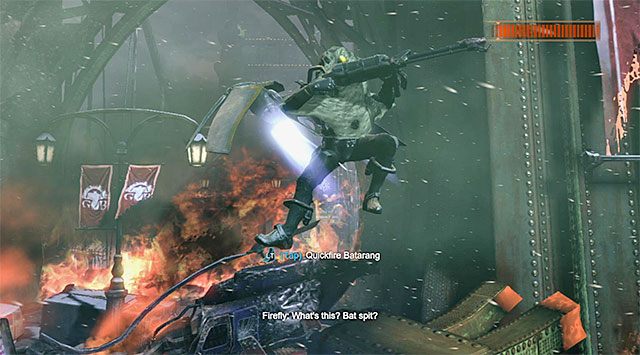 W wolnych chwilach pomiędzy atakami Świetlika próbuj rzucać w niego granatami klejowymi, przy czym najlepiej jest oczywiście wybierać kombinację triggerów/klawiszy odpowiedzialną za szybkie użyciego tego gadżetu (czyli z pominięciem manualnego celowania) - Świetlik (Firefly) - Batman: Arkham Origins - poradnik do gry