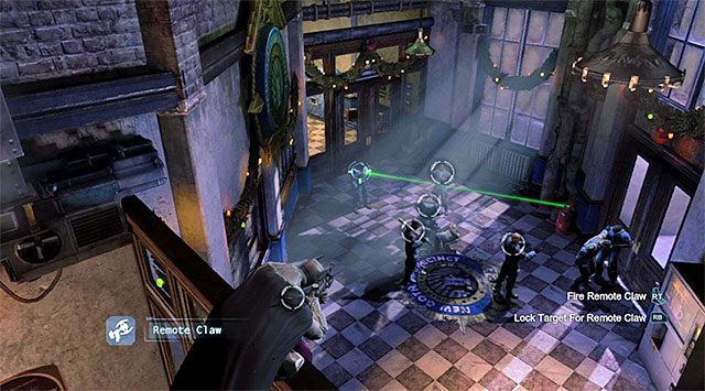 Przyciągnij butlę do jednego z wrogów - Uzyskaj dostęp do serwerów policji - boczne pomieszczenia - Batman: Arkham Origins - poradnik do gry