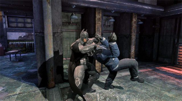 Pojedynczy przeciwnik - Uzyskaj dostęp do serwerów policji - boczne pomieszczenia - Batman: Arkham Origins - poradnik do gry