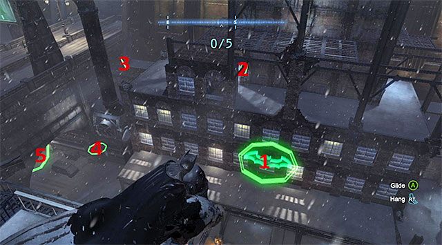 Najtrudniejsza jest początkowa część tego wyzwania, albowiem po zdecydowaniu się na nurkowanie po znalezieniu się nad obręczą 1 (screen) musisz w takim momencie rozpocząć proces wznoszenia się żeby idealnie przelecieć przez ruiny z obręczami 2 oraz 3 - System Mrocznego Rycerza - Batman: Arkham Origins - poradnik do gry