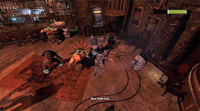 Uważaj na wrogów w ciężkich pancerzach, unikając ich szarż i chwytów - Bird - Batman: Arkham Origins - poradnik do gry