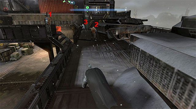 Po przeciwnej stronie przebywa trzech wartowników i z racji tego, że dwóch nich nie rusza się z miejsca ich eliminacja będzie nieco prostsza - Przedostań się na pokład okrętu Pingwina - Batman: Arkham Origins - poradnik do gry