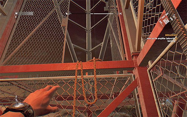 Wyjdź z budynku, odciągnij zombiaki gdzieś na południe i następnie szybko zbliż się do podstawy anteny komunikacyjnej (punkt 1i na mapie) - 13 - Tu Radio Harran (Broadcast) - część 2 | Główne zadania - Antena - Dying Light - poradnik do gry