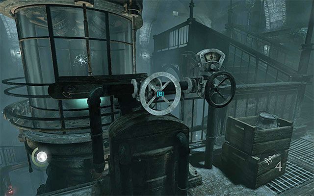 Udaj się teraz na centralny balkonik, czyli na ten z pokazanymi na obrazku dwoma pokrętłami - Zdobycie artefaktu | Rozdział 6 (Człowiek na rozstajach) | Solucja Thief - Thief - poradnik do gry