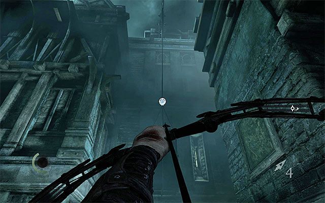 Zatrzymaj się po dotarciu do rusztowań i użyj pazura żeby przedostać się na jedną z tutejszych kolumn - Przedostanie się do wnętrza posiadłości Barona | Rozdział 6 (Człowiek na rozstajach) - Thief - poradnik do gry