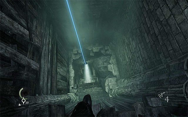 Musisz złapać się nowej liny i zjechać po niej na sam dół - Skorzystanie z windy towarowej | Rozdział 7 (Ukryte Miasto) | Solucja Thief - Thief - poradnik do gry