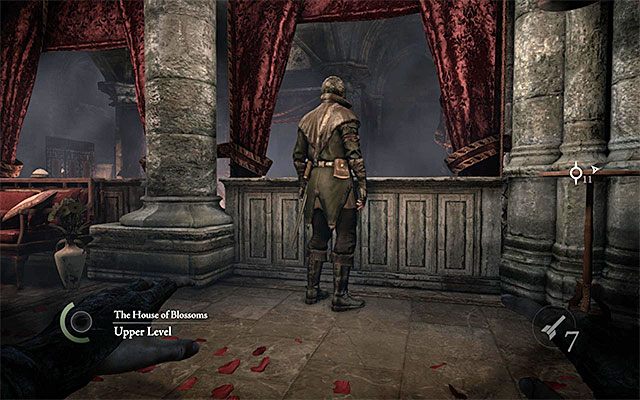Strażnik ustawia się na przemian przy drzwiach i balustradzie - Zbadanie górnego poziomu domu publicznego | Rozdział 3 (Brudne tajemnice) - Thief - poradnik do gry