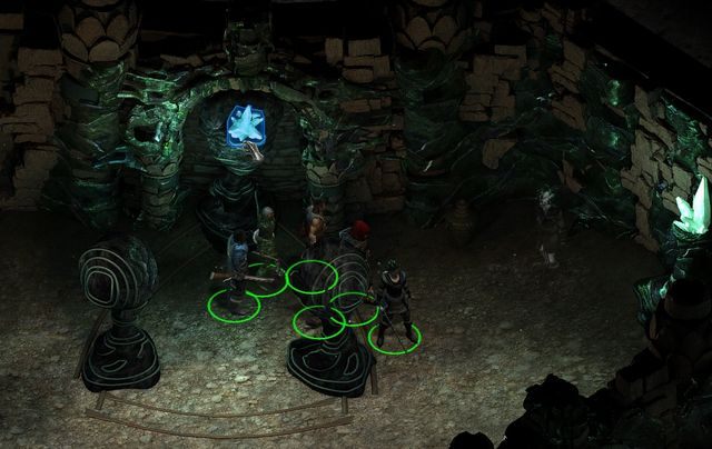 Z niewielkiego ołtarza zabierz Błyszczący fragment adry (Gleaming adra fragment). - Pillars of Eternity: Bezkresne Ścieżki Od Nuy - poboczne zadania, solucja - Pillars of Eternity - poradnik do gry