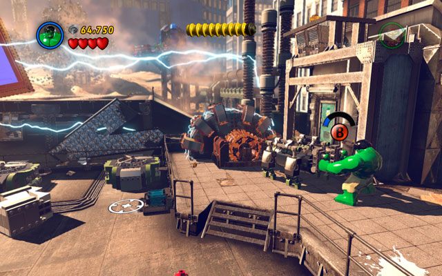 Będąc na górze, podejdź do czerwono-niebieskiego panelu i użyj na nim pajęczej sieci (klawisz interakcji) - Sand Central Station | Opis przejścia LEGO Marvel Super Heroes - LEGO Marvel Super Heroes - poradnik do gry