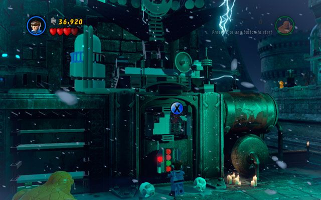 W następnej lokacji obtłucz kilku przeciwników, a następnie podejdź Stworem do ściany z zielonymi uchwytami, wyrywając ją ze szczętem - Doctor in the House | Opis przejścia LEGO Marvel Super Heroes - LEGO Marvel Super Heroes - poradnik do gry