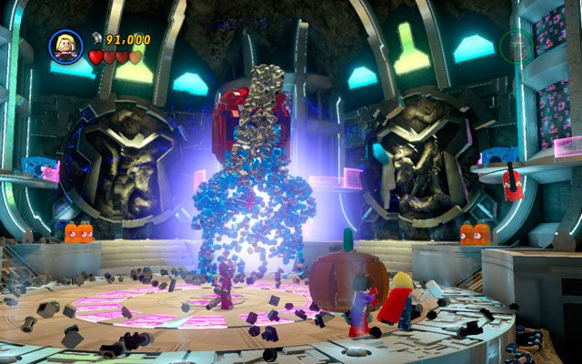 Druga runda wygląda bardzo podobnie - lataj po planszy unikając ciosów wroga, dopóki ten nie rzuci Ci odpowiedniej ilości klocków - Magnetic Personality | Opis przejścia LEGO Marvel Super Heroes - LEGO Marvel Super Heroes - poradnik do gry